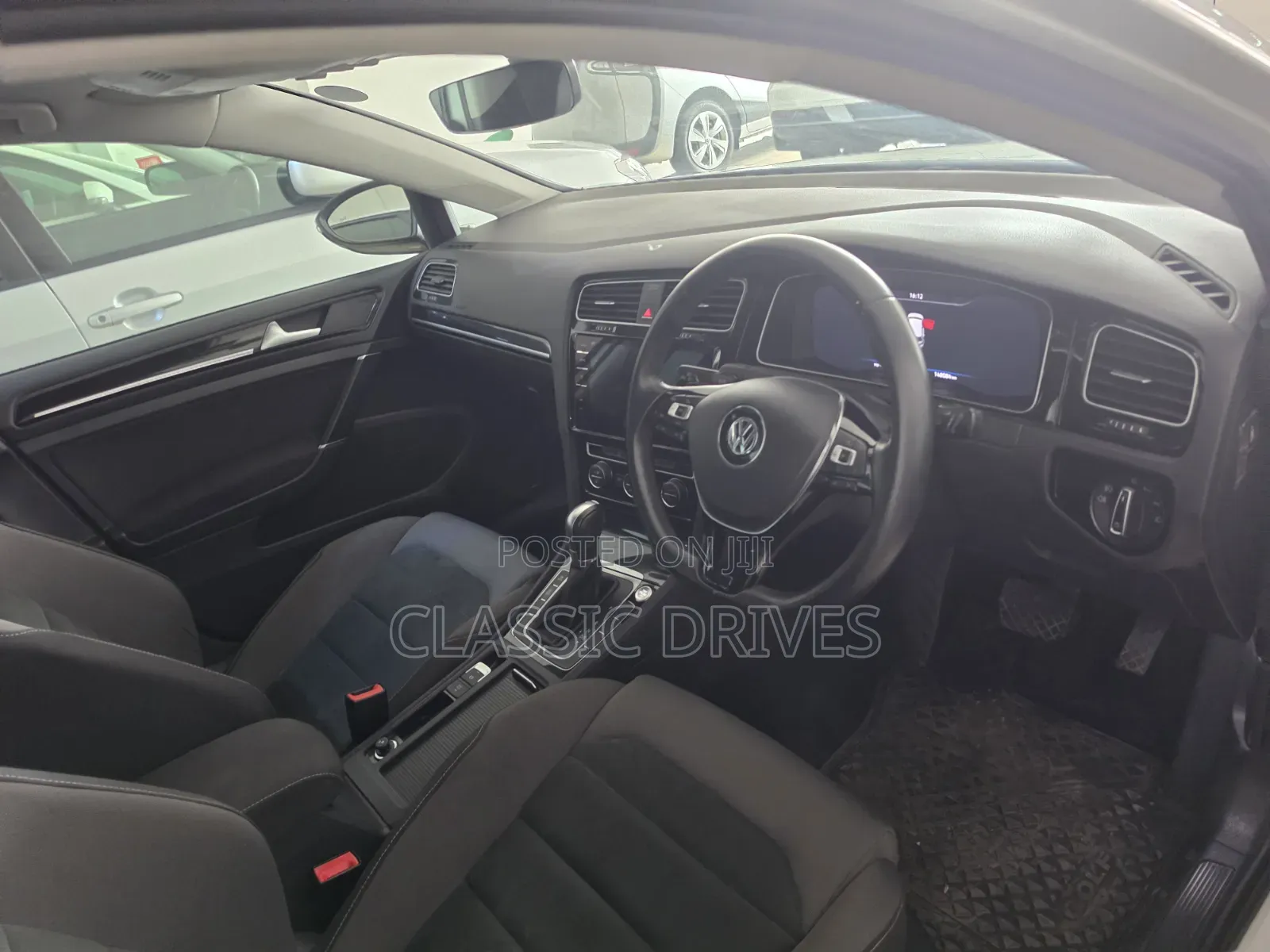 Volkswagen Golf 2019 White