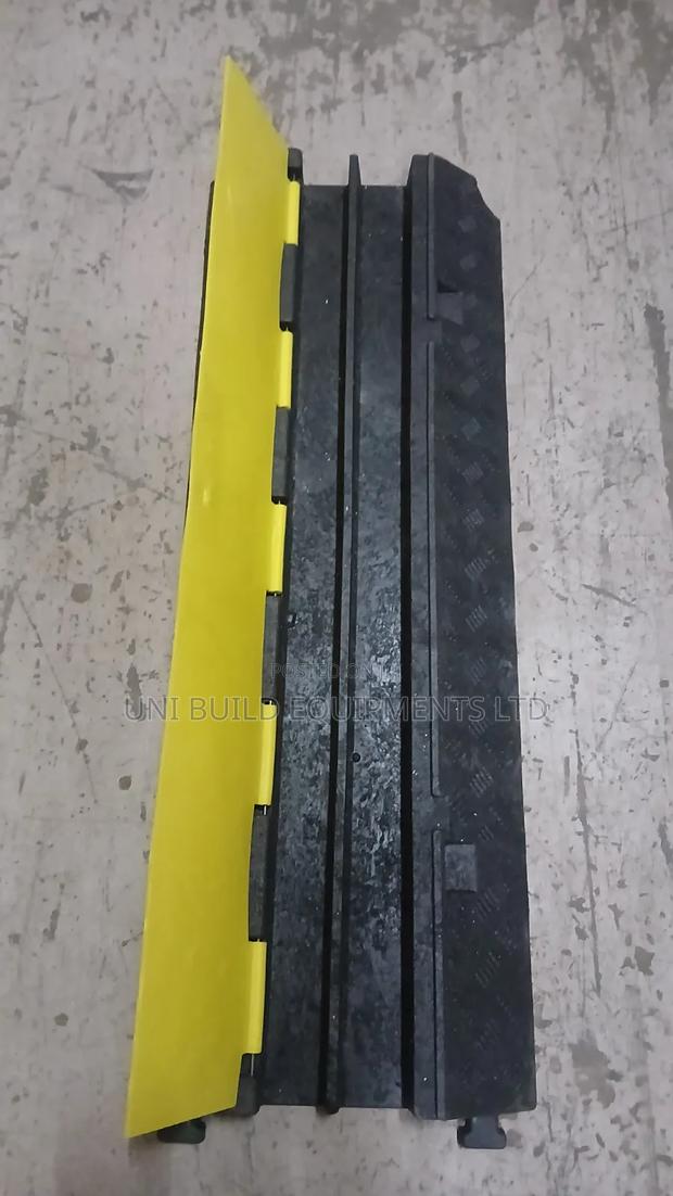 Heavy Duty Cable Protector 2 Channels - thumbnail 2