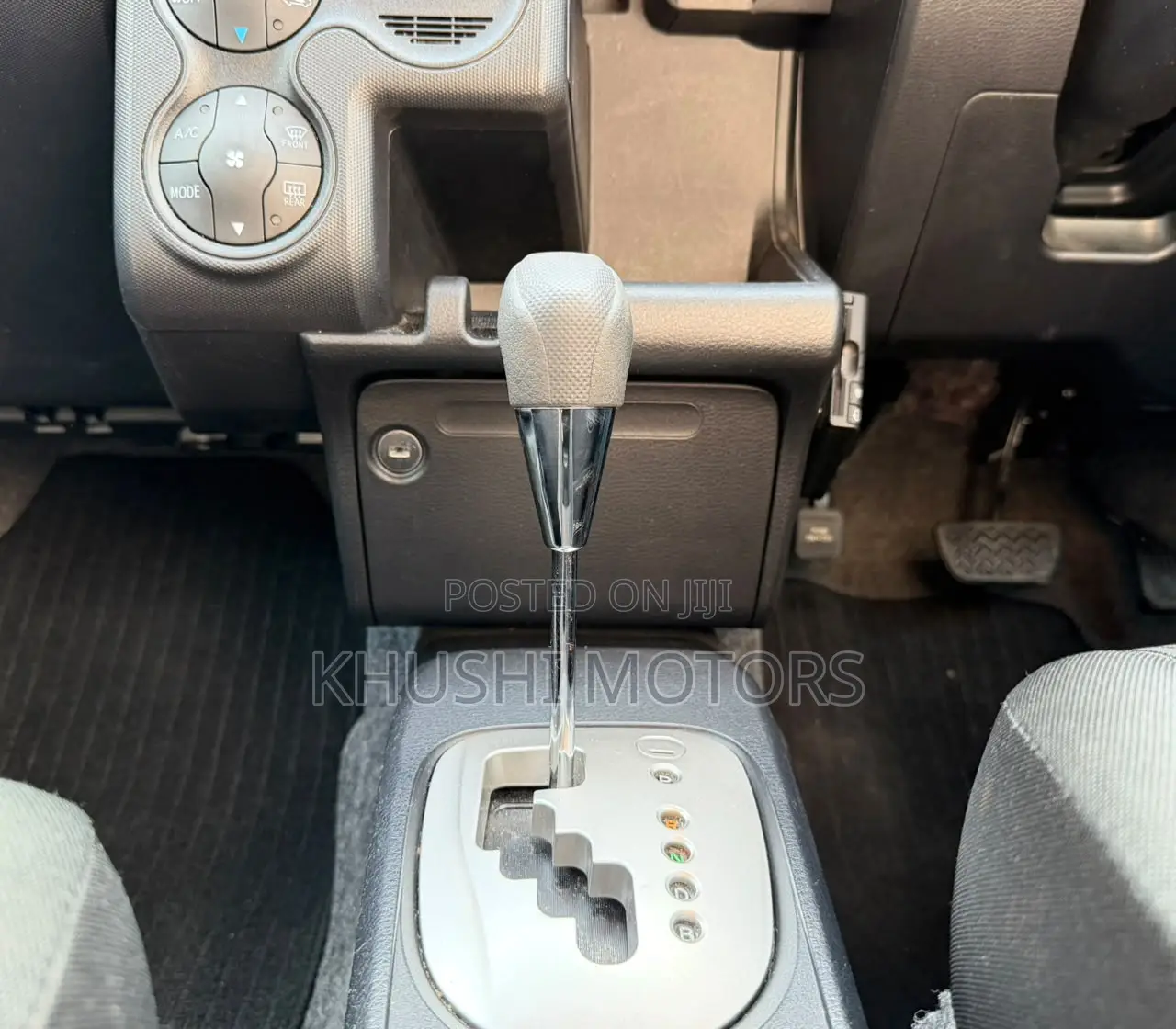 Toyota Probox 2020 Silver