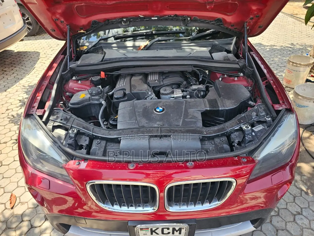 BMW X1 2011 Maroon