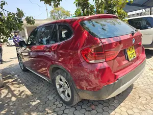BMW X1 2011 Maroon