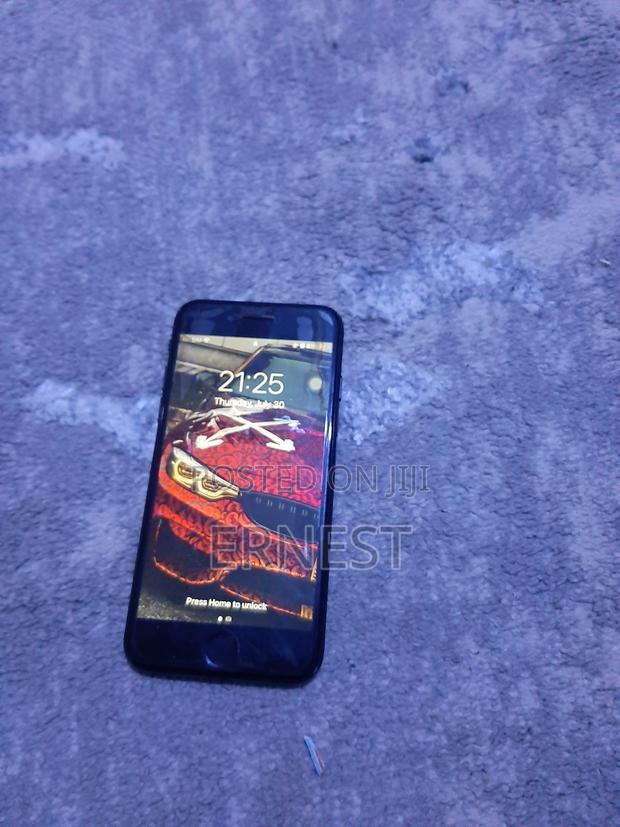 Apple iPhone 7 32 GB Black - thumbnail 3