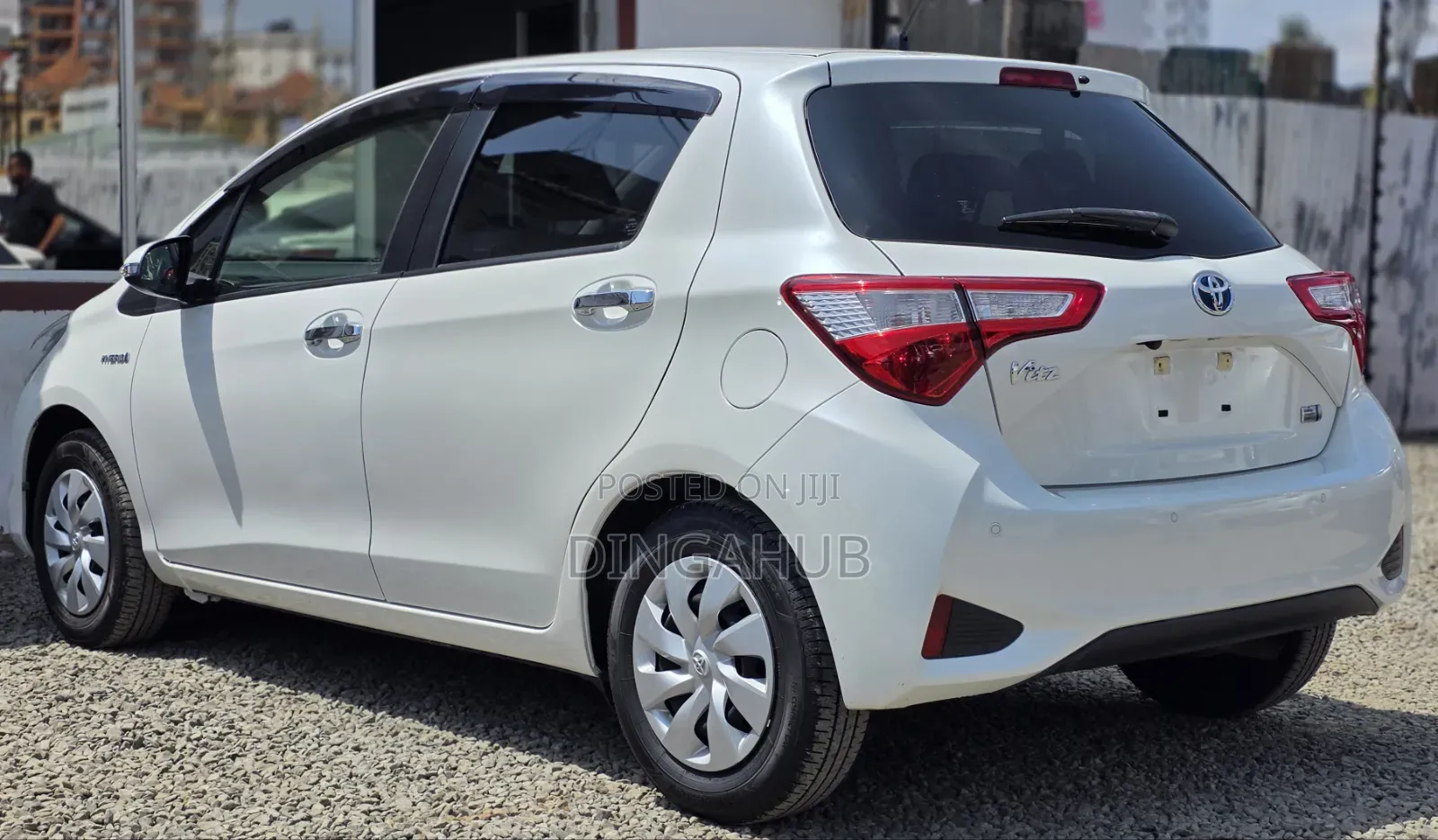 Toyota Vitz 1.5 FWD Hybrid 5dr 2019 White