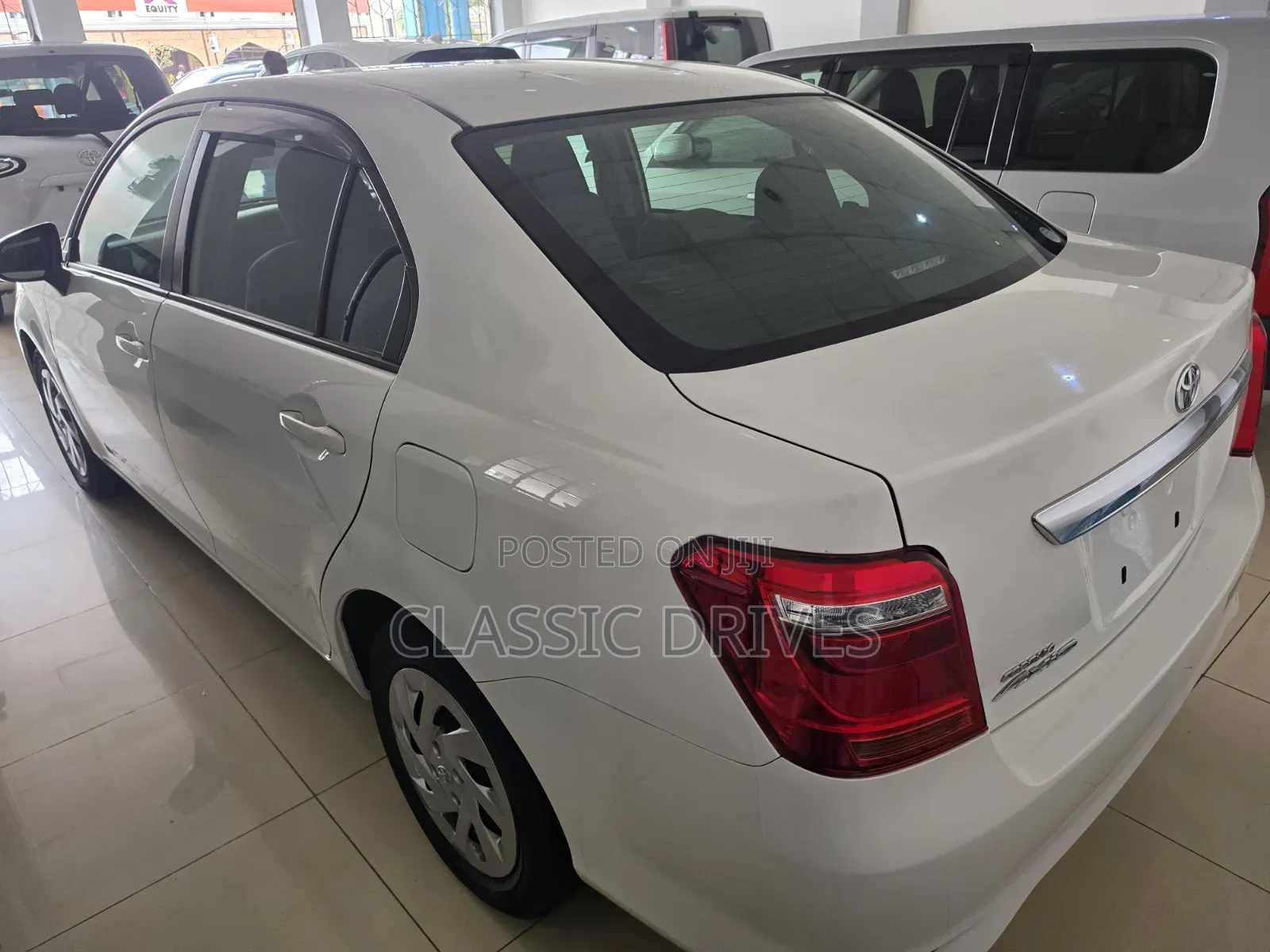 Toyota Axio 2016