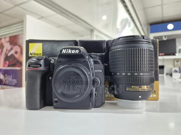 Nikon D7500 With 17-140mm Open Box.