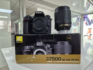 Nikon D7500 With 17-140mm Open Box.