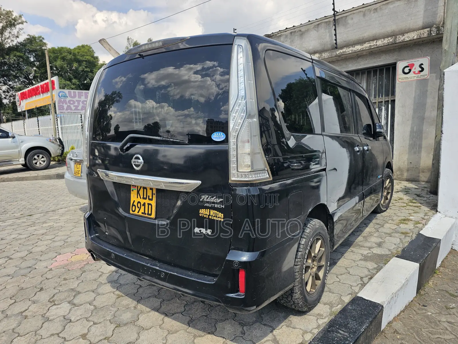 Nissan Serena 2014 Black