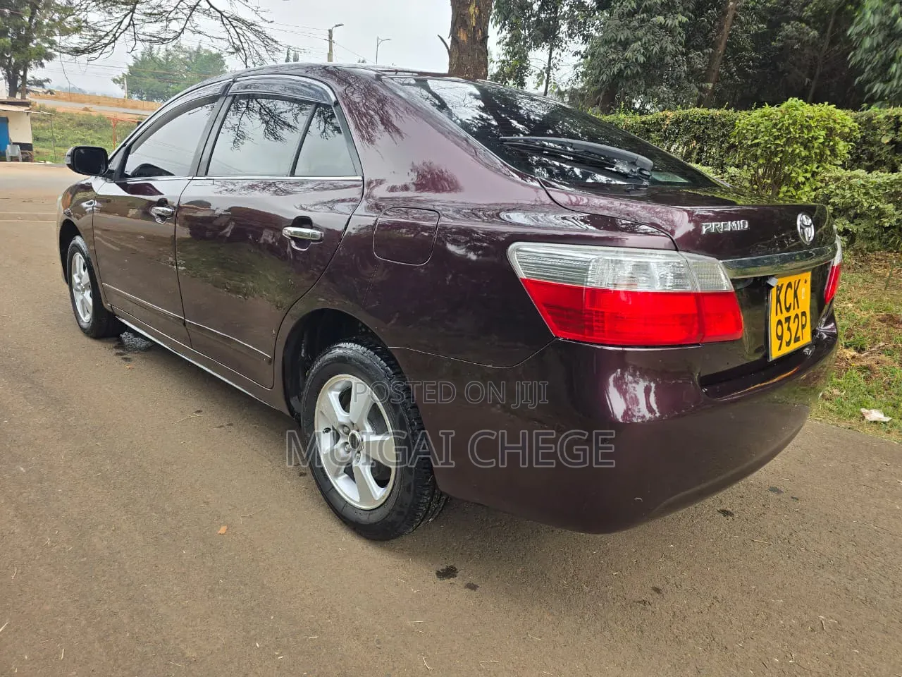 Toyota Premio 2010 Maroon