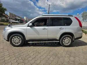 Nissan X-Trail 2012 Silver