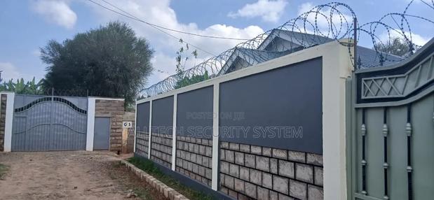 Electric Fence Installation - thumbnail 3