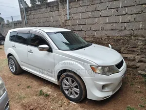 Mitsubishi Outlander 2009 White
