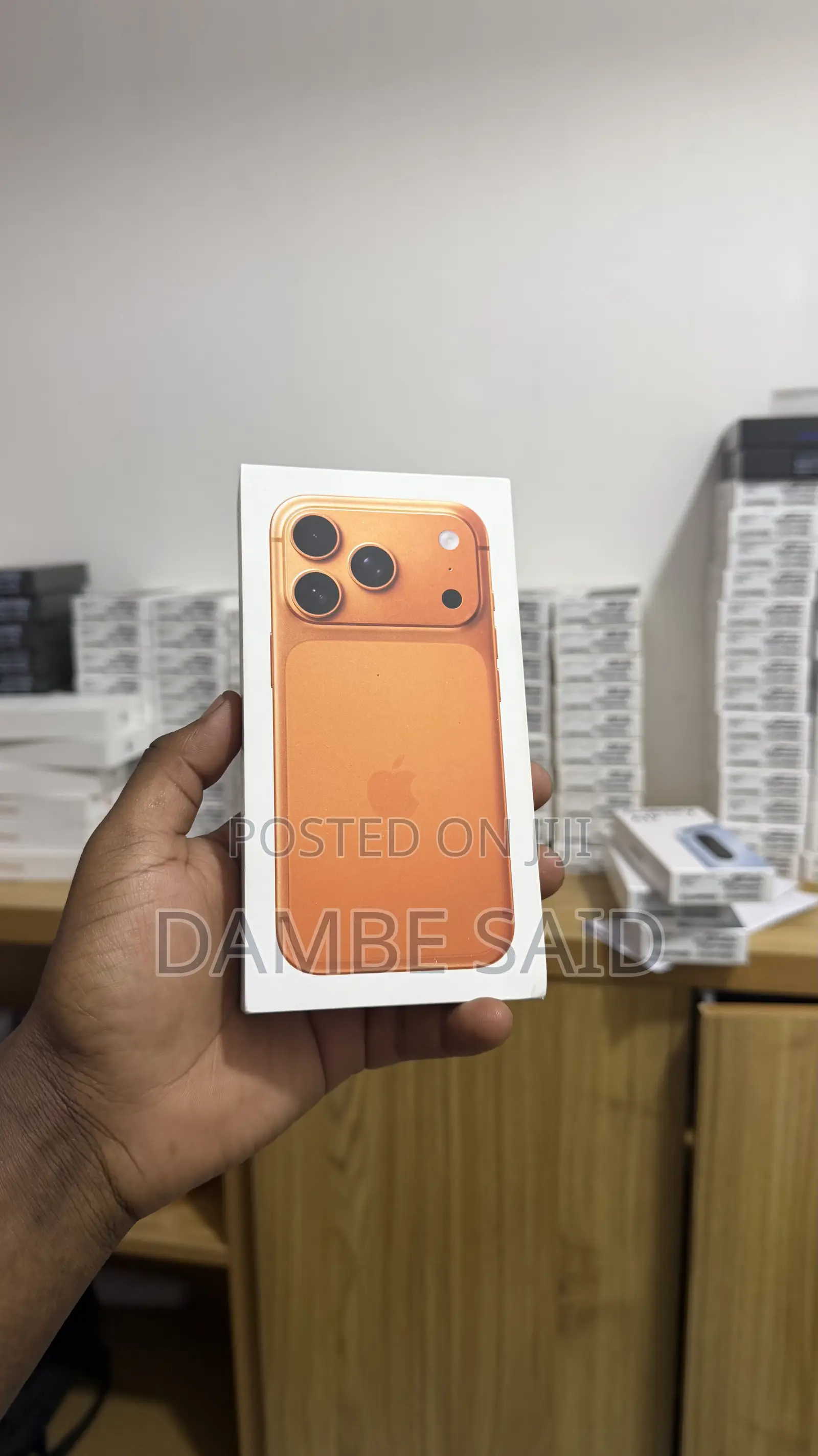 New Apple iPhone 17 Pro 256 GB Orange