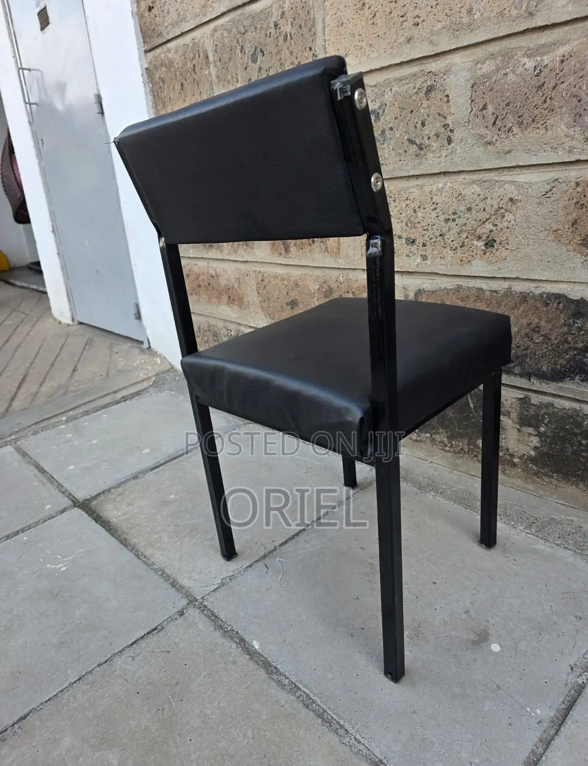 Office Chair : Cushioned Office Visitor Chair