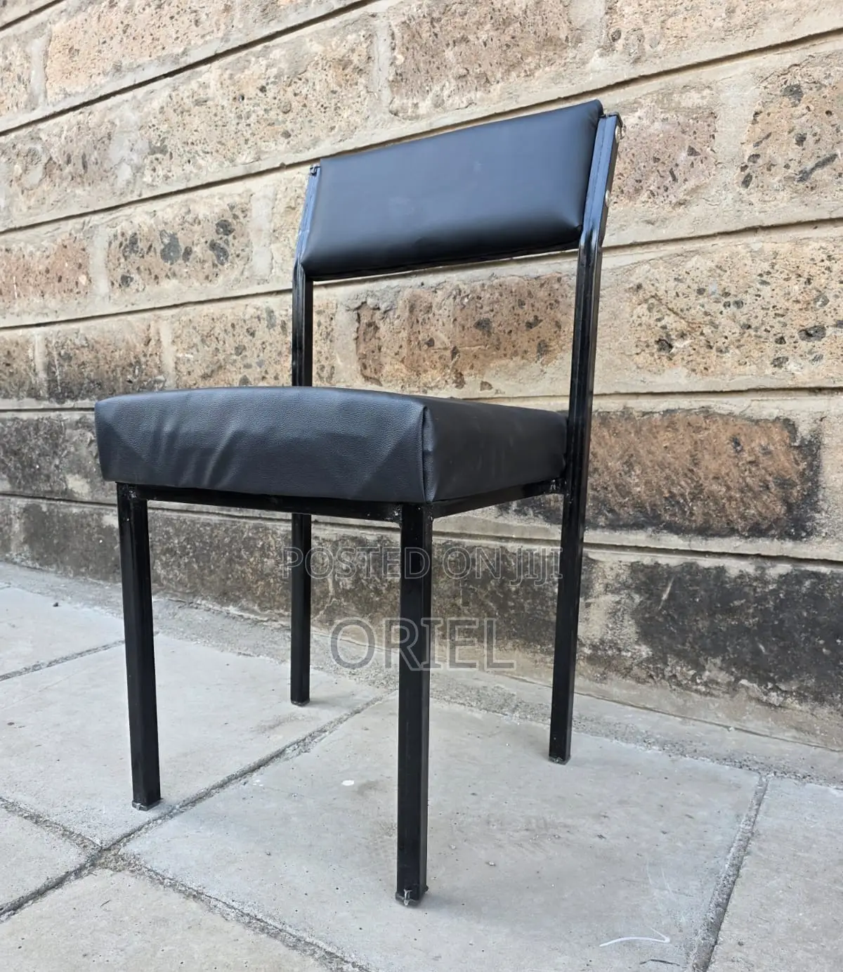 Office Chair : Cushioned Office Visitor Chair