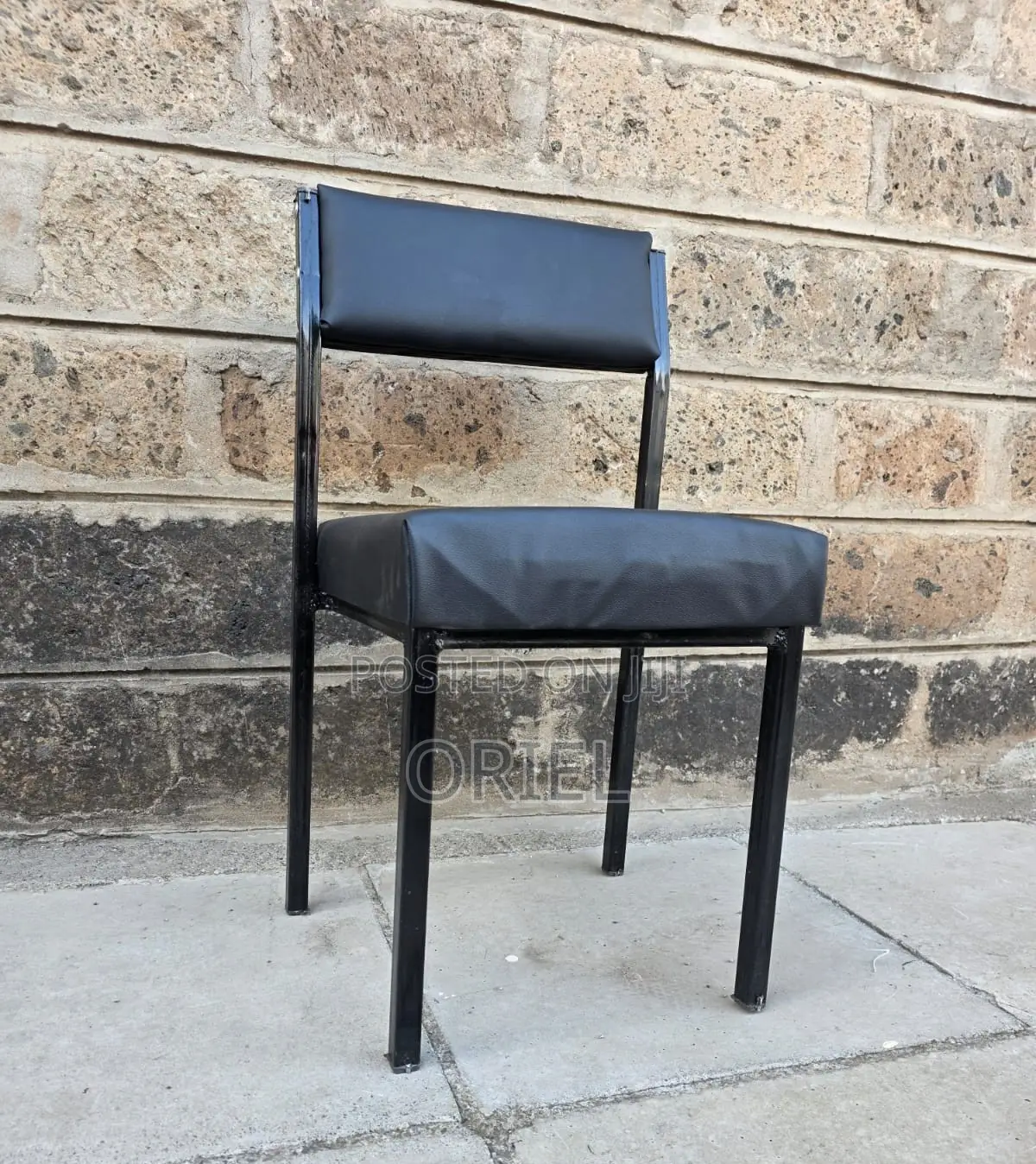 Office Chair : Cushioned Office Visitor Chair