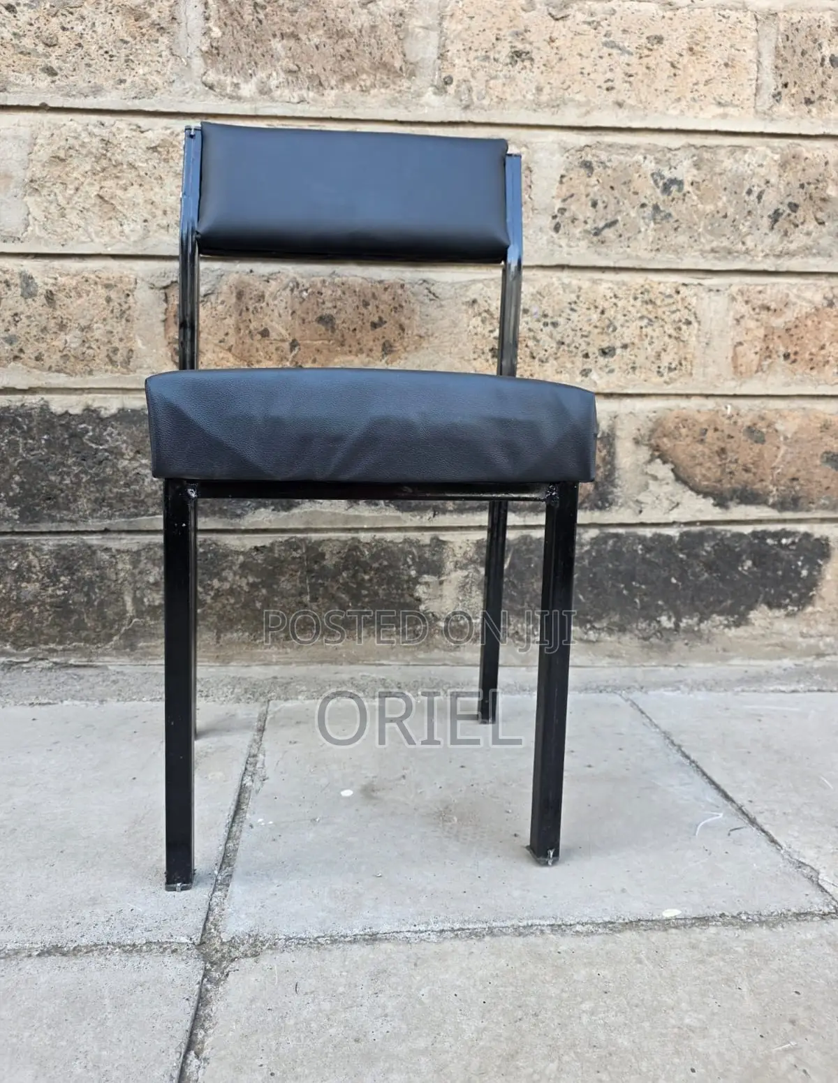 Office Chair : Cushioned Office Visitor Chair