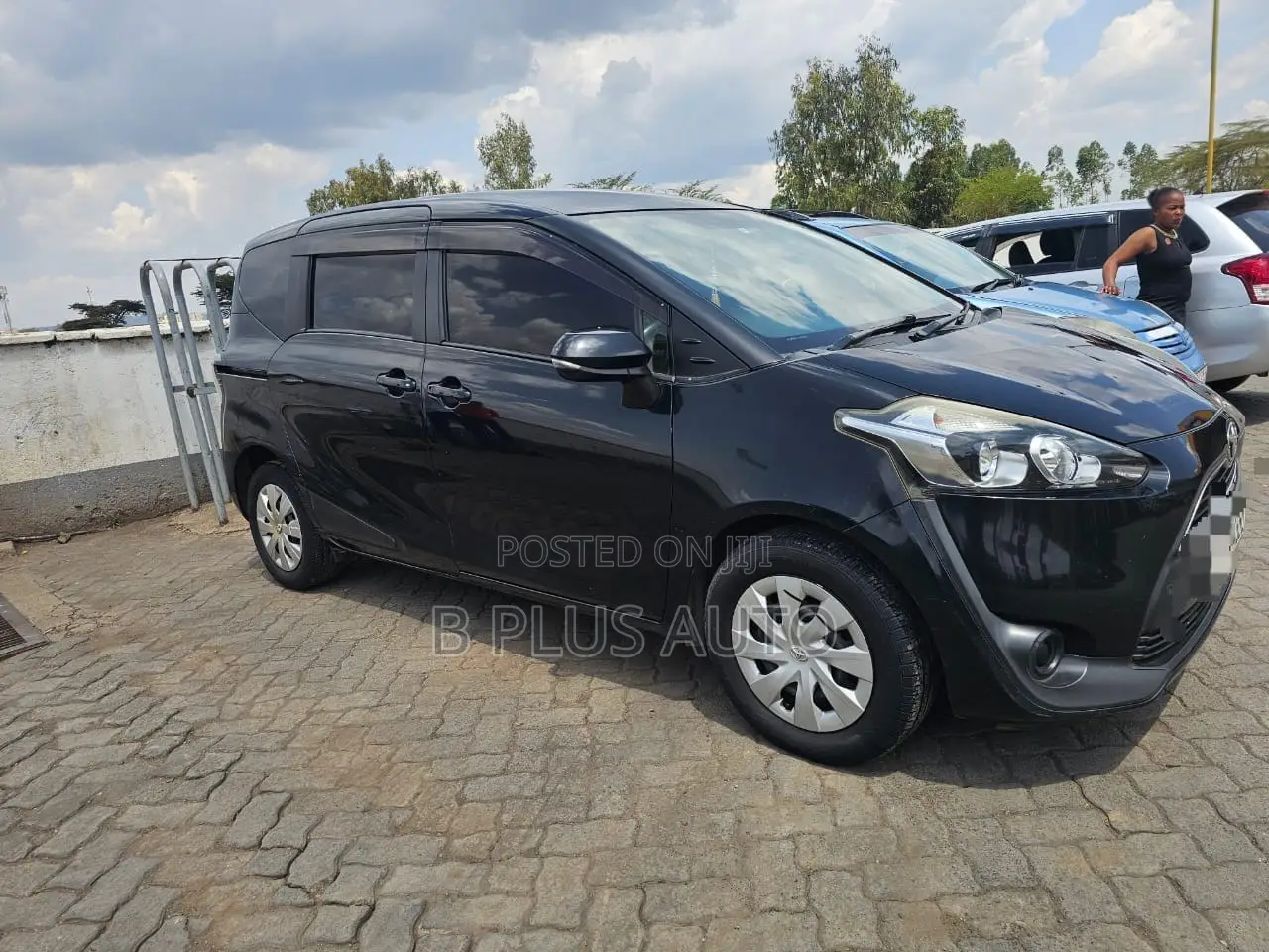 Toyota Sienta 2017 Black