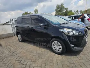 Toyota Sienta 2017 Black