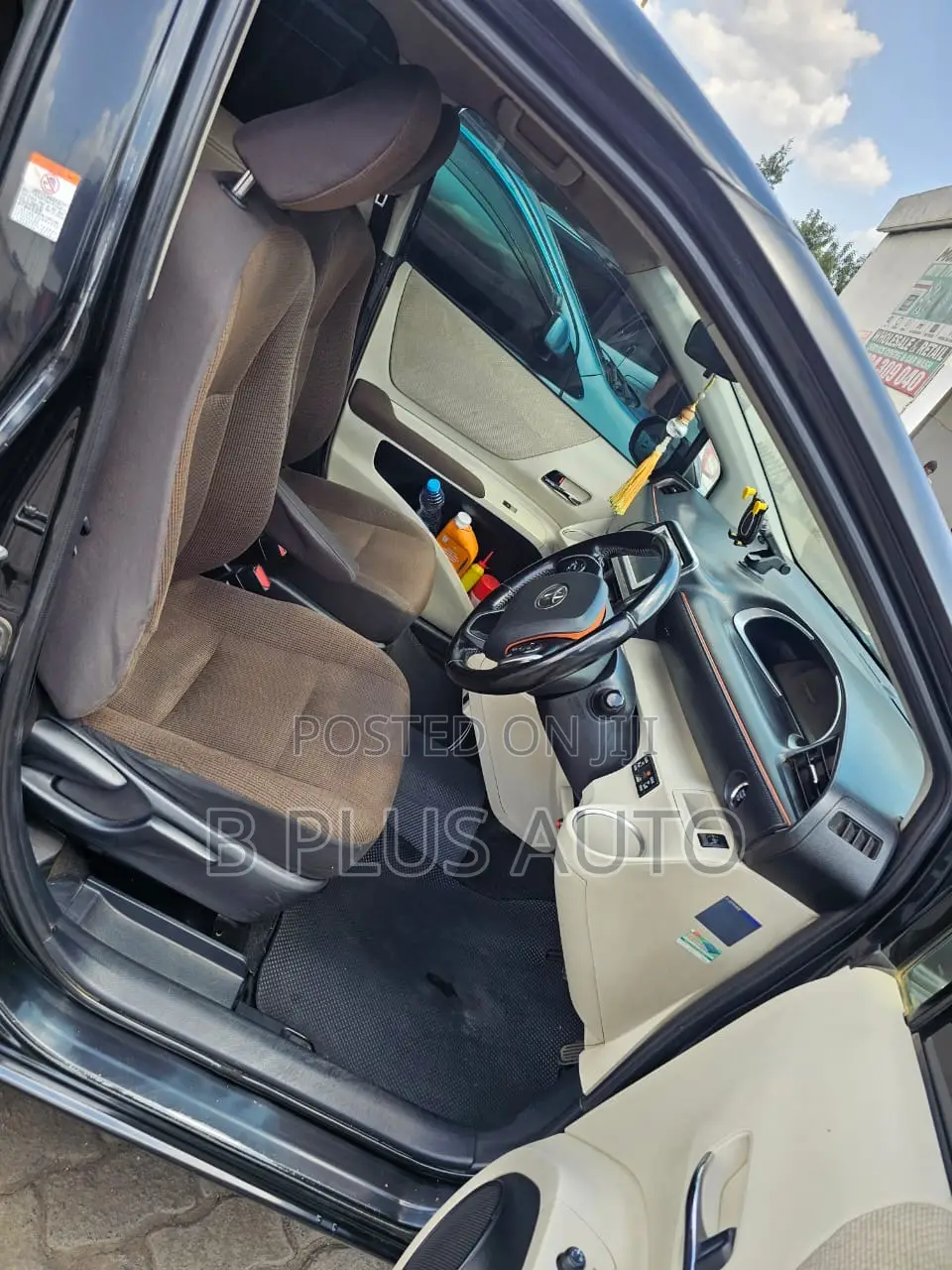 Toyota Sienta 2017 Black