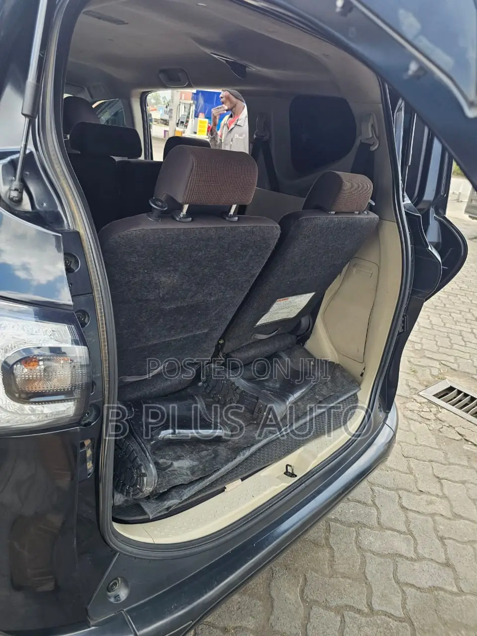 Toyota Sienta 2017 Black