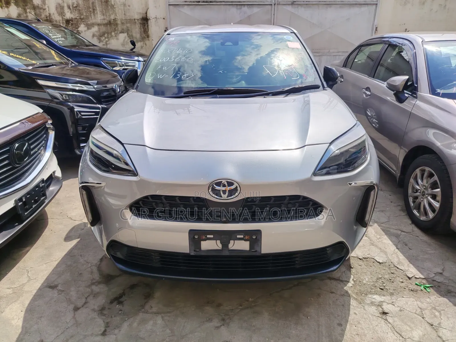 Toyota Yaris 2020 Silver