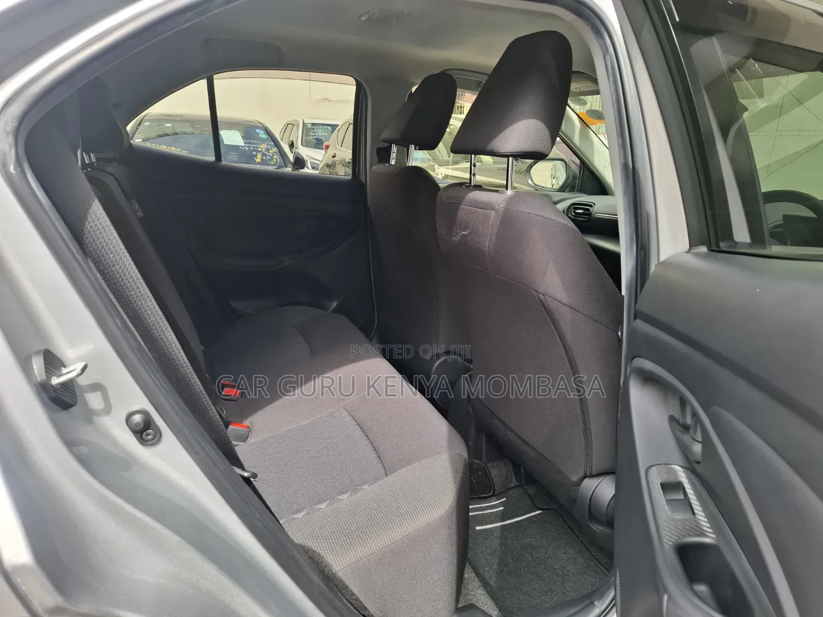 Toyota Yaris 2020 Silver