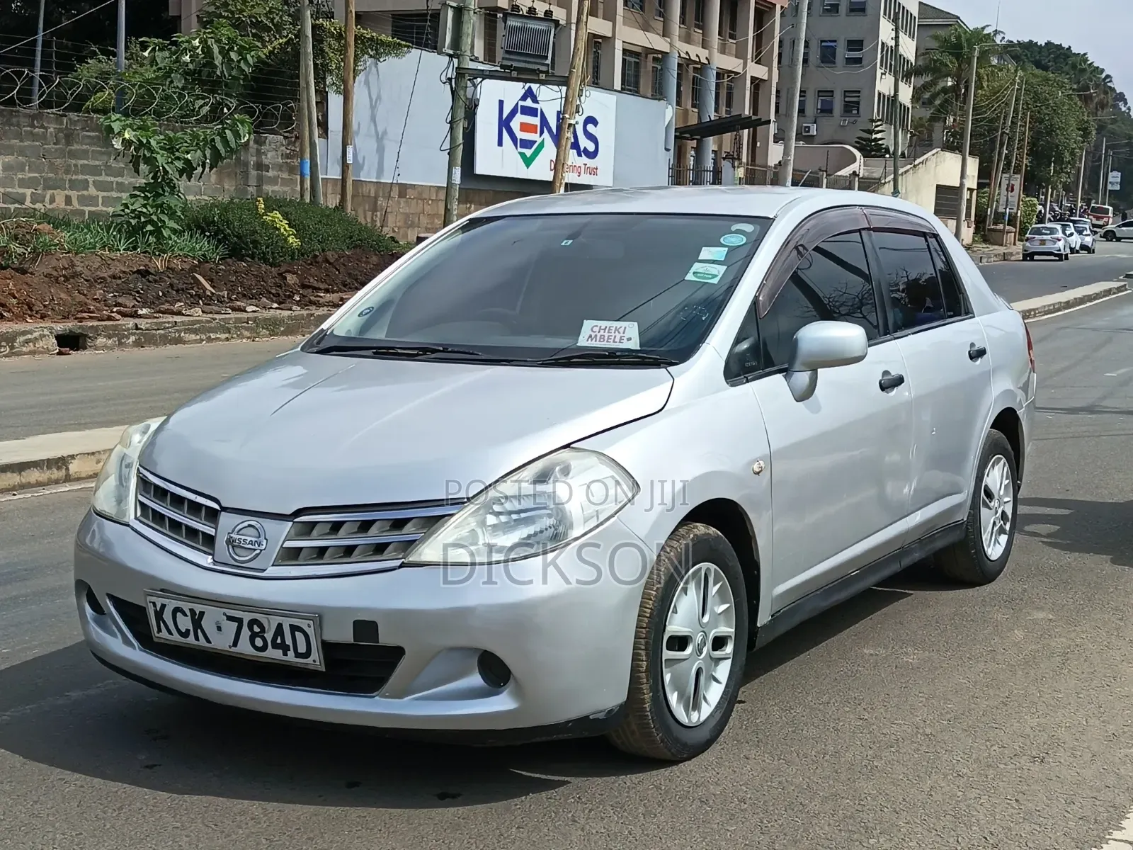 Nissan Tiida 2009 Silver
