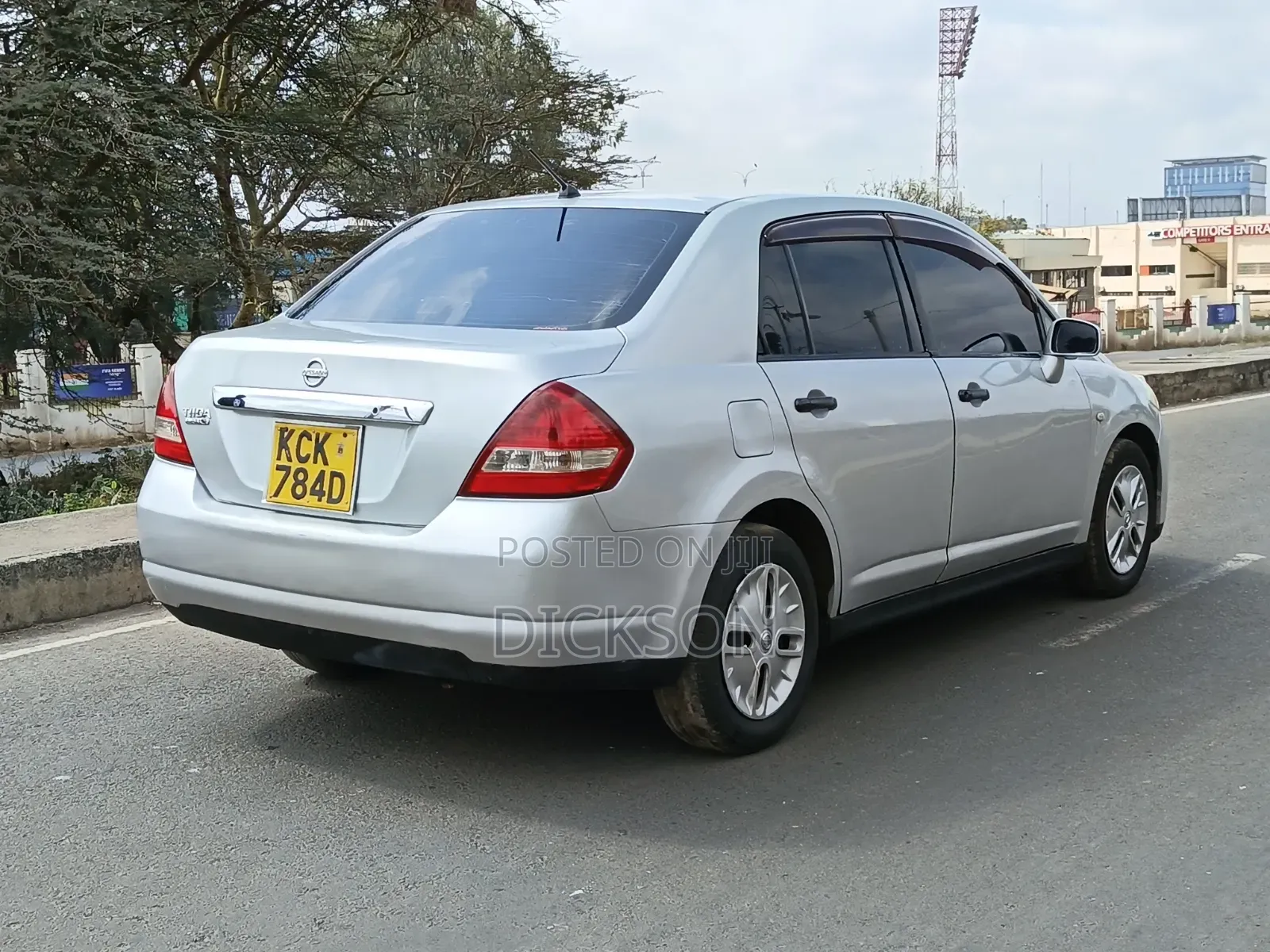 Nissan Tiida 2009 Silver