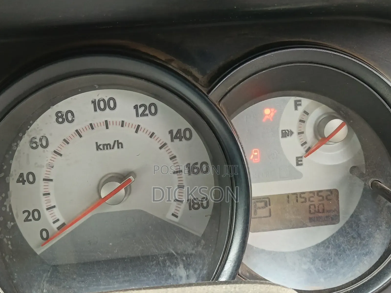 Nissan Tiida 2009 Silver