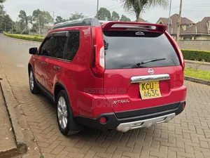 Nissan X-Trail 2.0 Petrol XE 2012 Red
