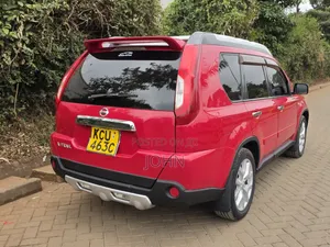 Nissan X-Trail 2.0 Petrol XE 2012 Red