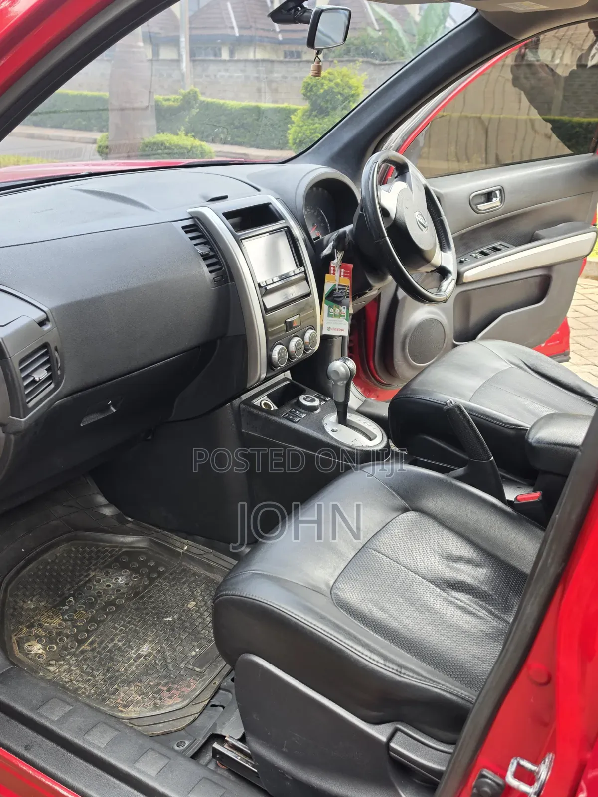 Nissan X-Trail 2.0 Petrol XE 2012 Red
