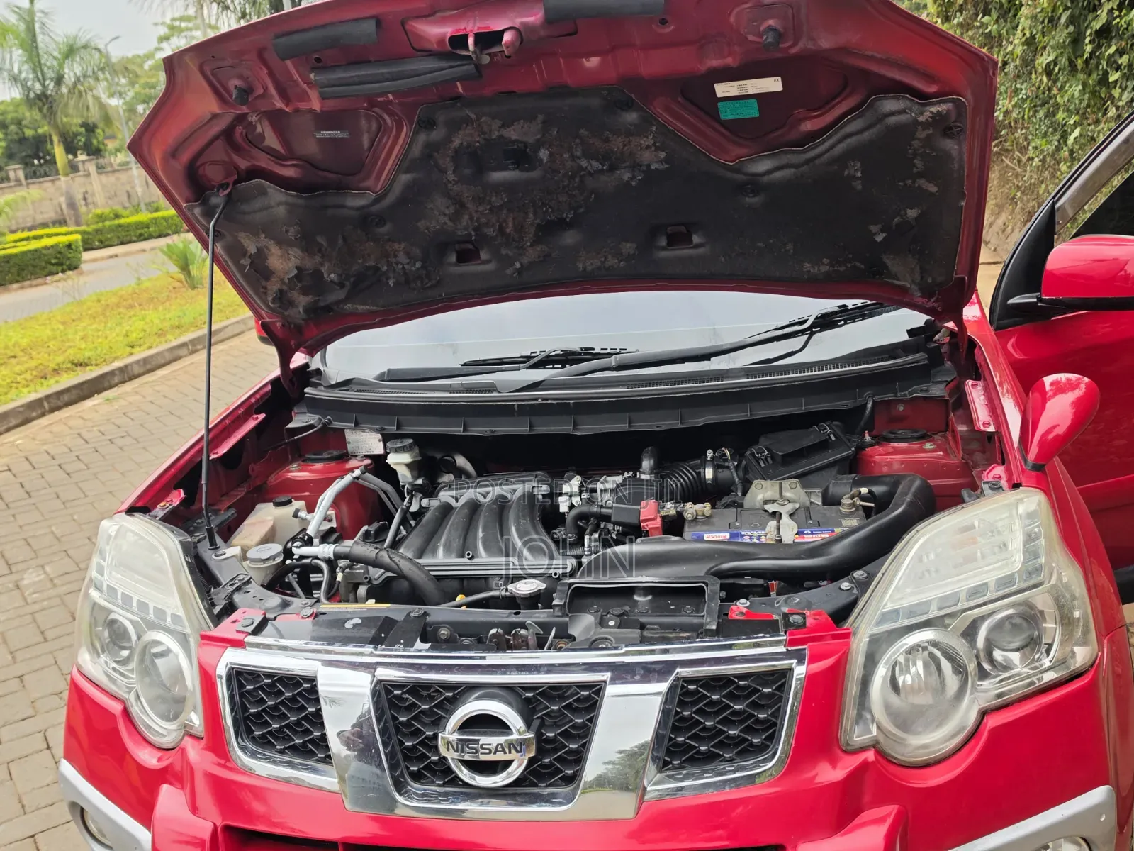 Nissan X-Trail 2.0 Petrol XE 2012 Red