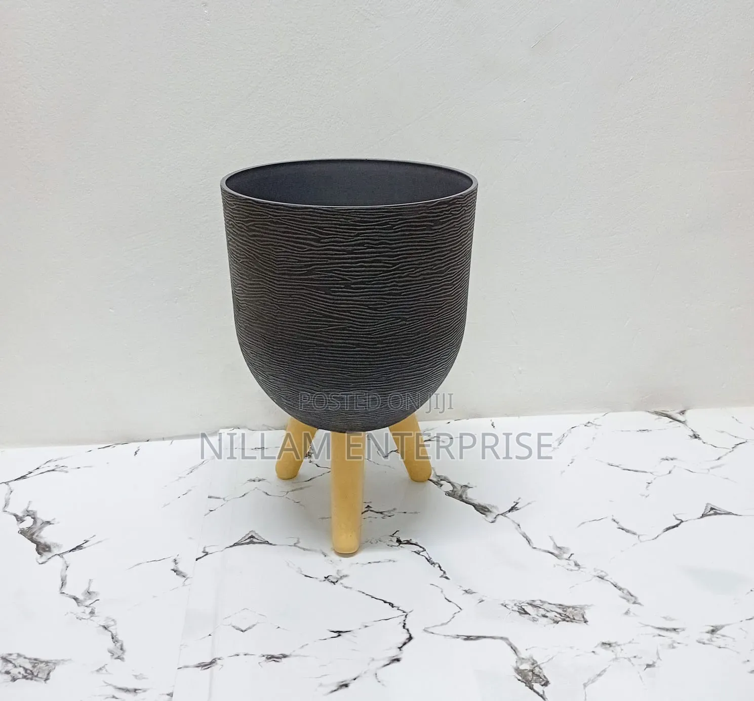 Flower Pot/ Planter