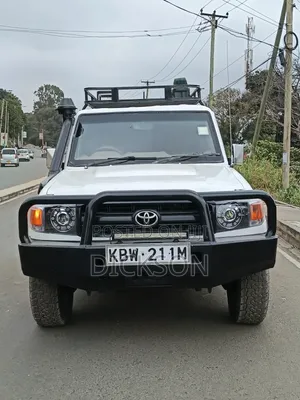 Toyota Land Cruiser 2013 White