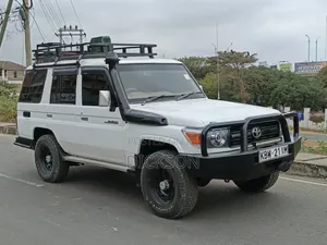 Toyota Land Cruiser 2013 White