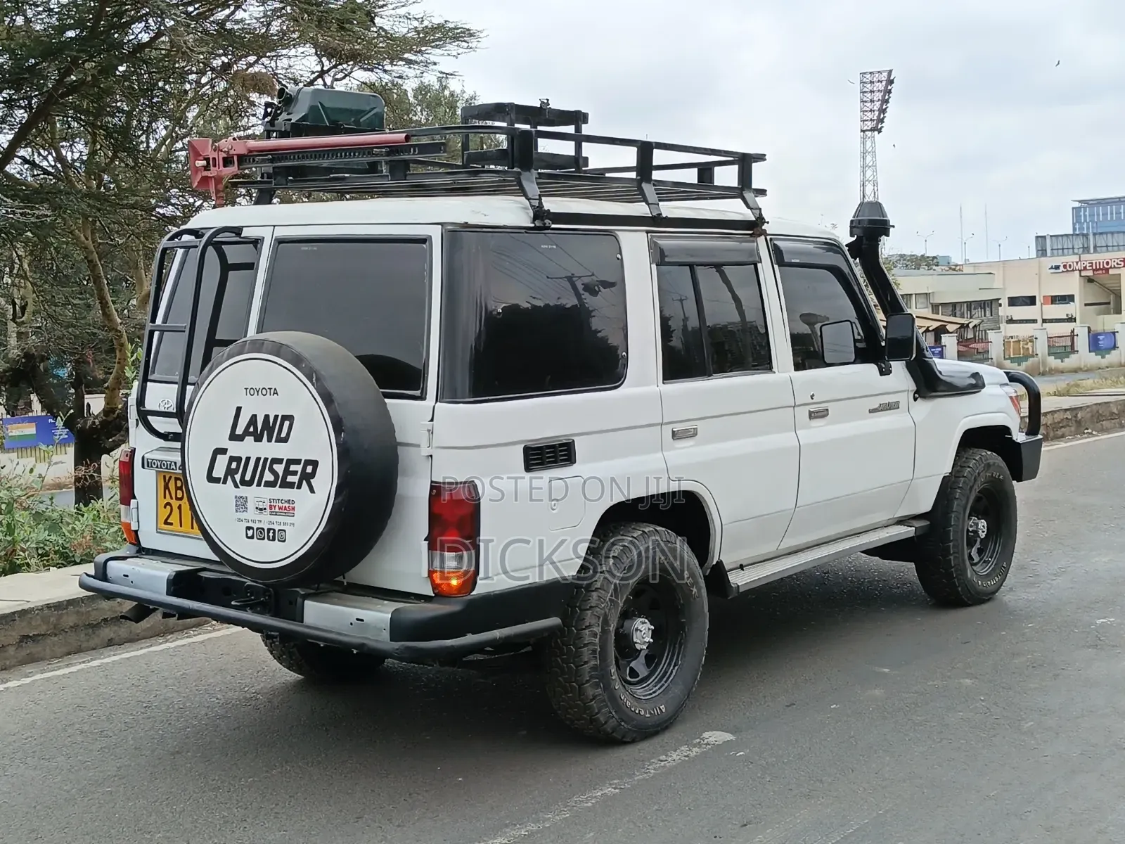 Toyota Land Cruiser 2013 White