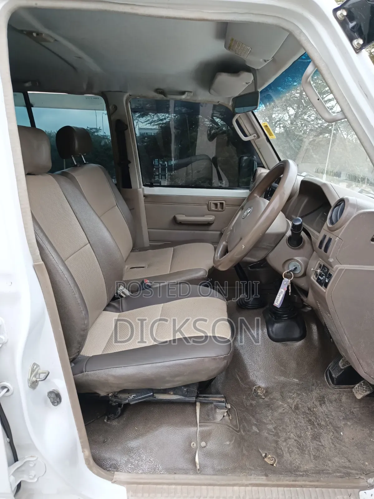 Toyota Land Cruiser 2013 White