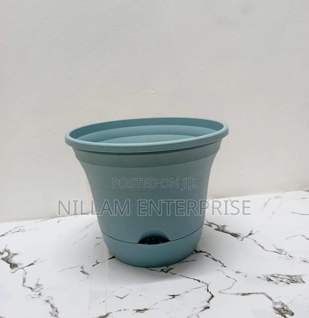 Plastic Flower Pot/ Planter - thumbnail 4