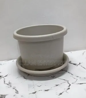 Plastic Flower Pot/ Planter