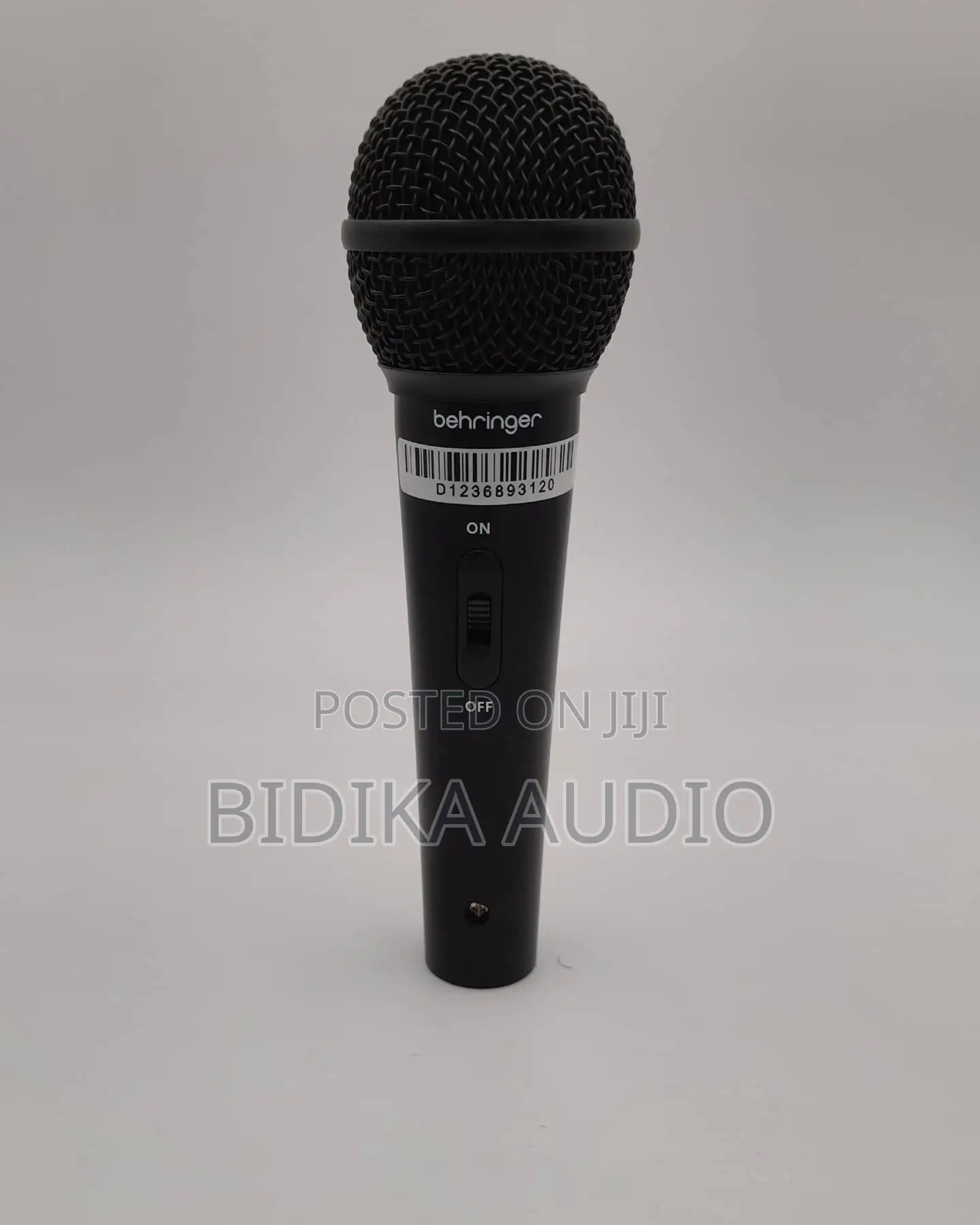 Behringer XM8500S Handheld Stage Vocal Microphone With on/Off Switch