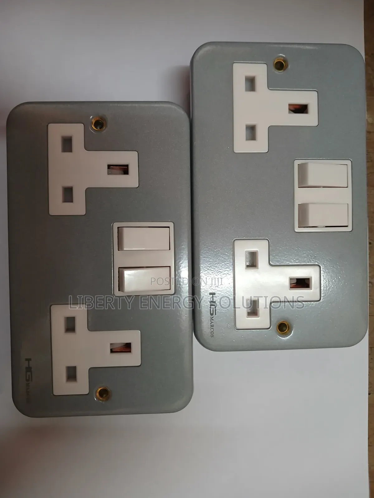 Metal Clad Twin Socket