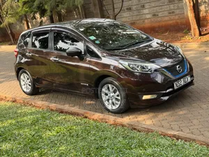 Nissan Note 2017 Burgundy