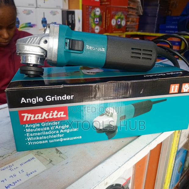 Makita 4.5" Grinder - main view