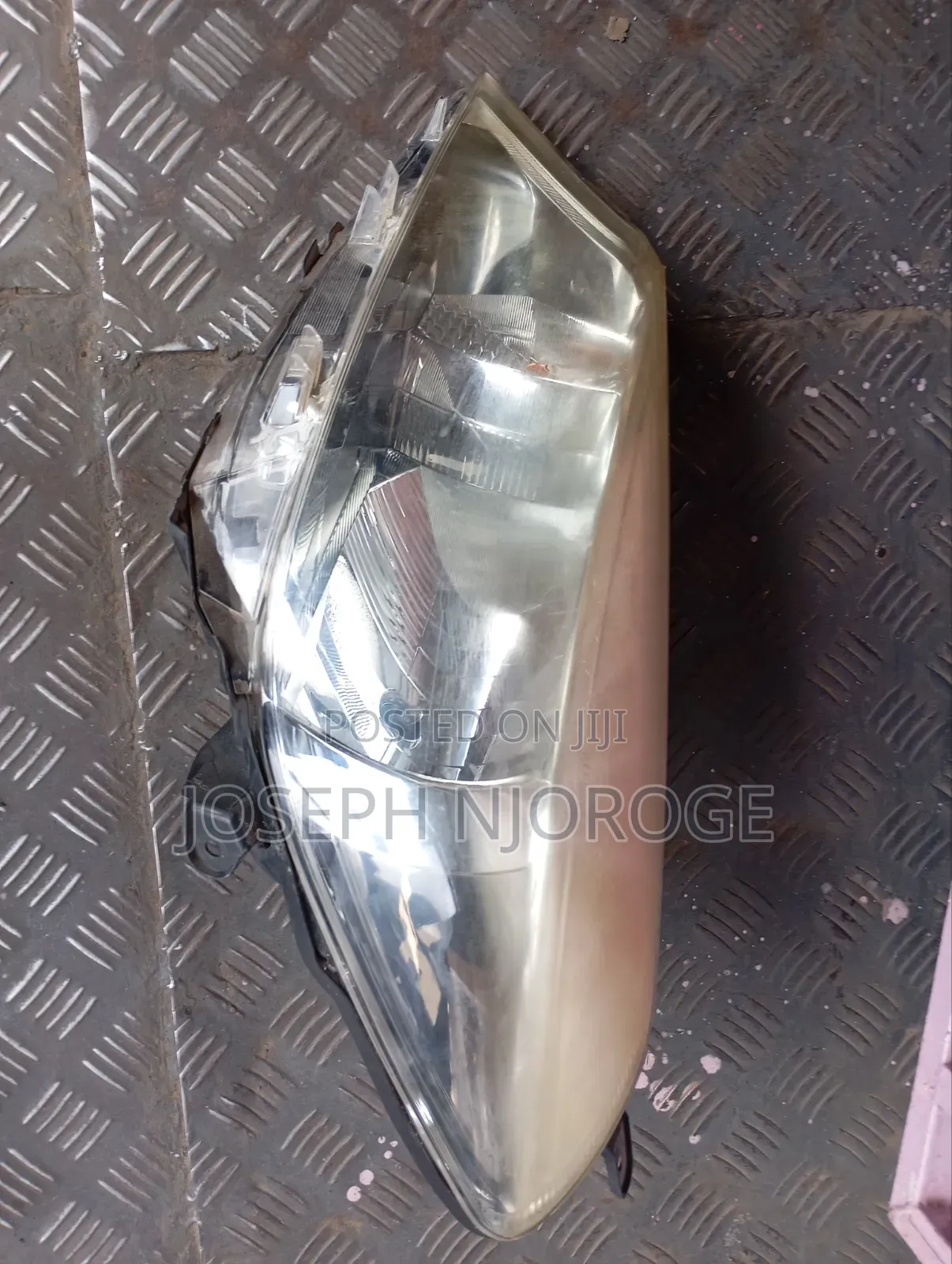 Vitz 2013 Headlight Non Zenon