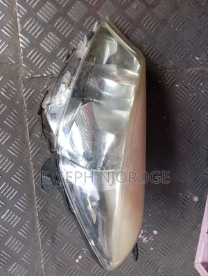 Vitz 2013 Headlight Non Zenon