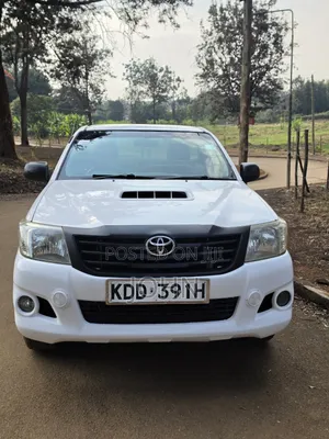 Toyota Hilux 3.0 D-4D 4x4 2014 White