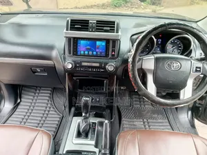 Toyota Land Cruiser Prado 2.8 2017 Black