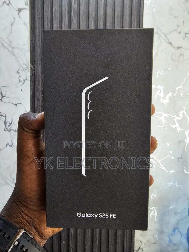 New Samsung Galaxy S25 FE 256 GB Black