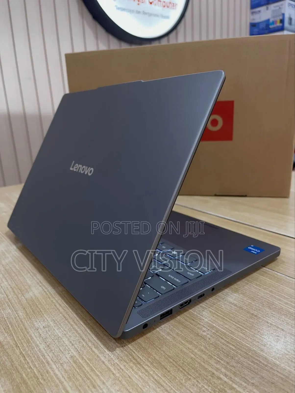 New Laptop Lenovo 16GB Intel Core i5 SSD 512GB